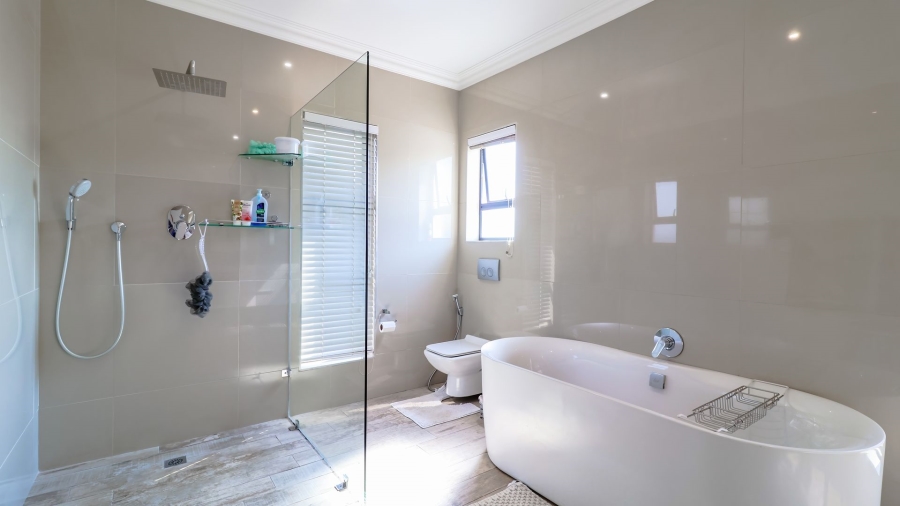 4 Bedroom Property for Sale in Honeydew Manor Gauteng