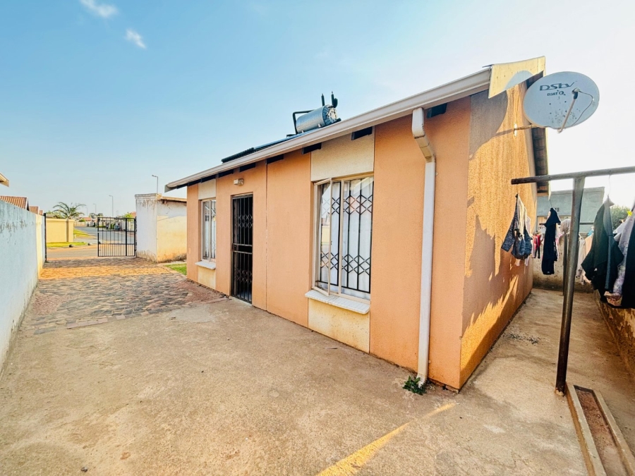 2 Bedroom Property for Sale in Sky City Gauteng