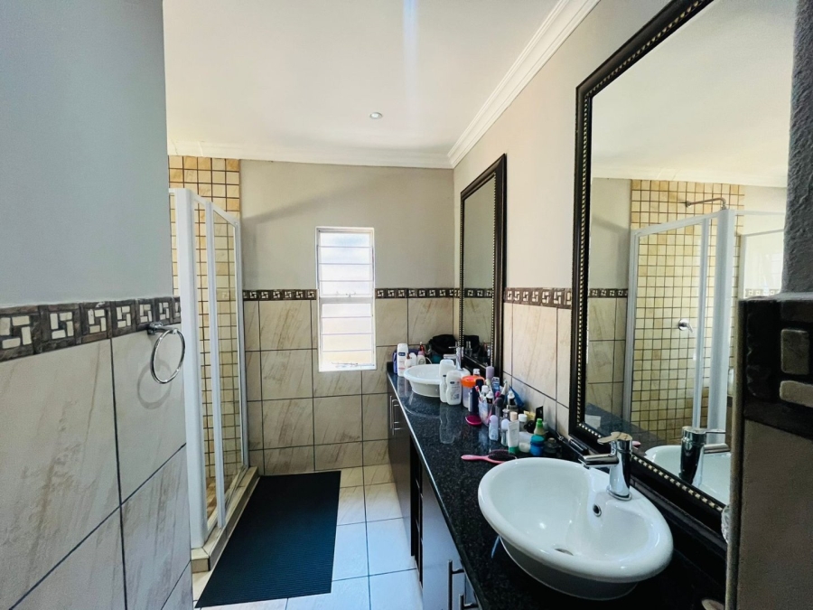 4 Bedroom Property for Sale in Jukskei Park Gauteng