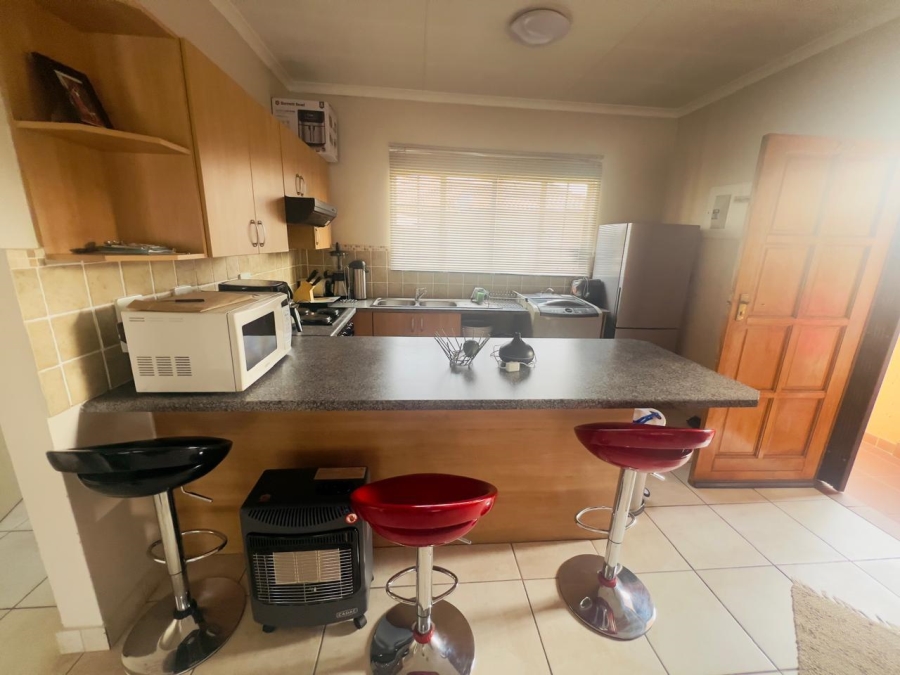 2 Bedroom Property for Sale in Meredale Gauteng