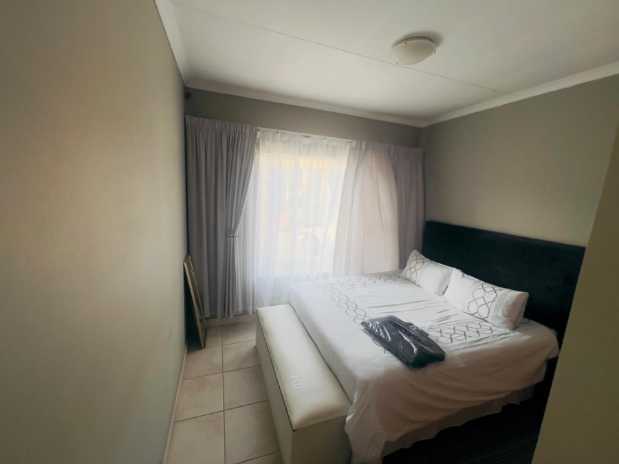 2 Bedroom Property for Sale in Meredale Gauteng
