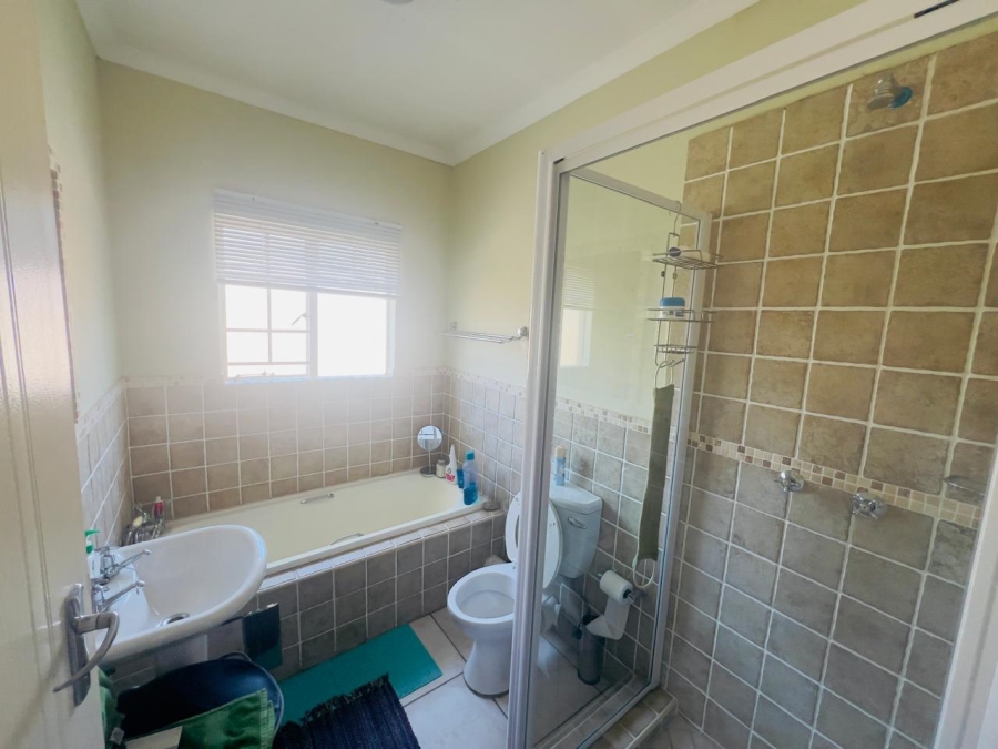 2 Bedroom Property for Sale in Meredale Gauteng