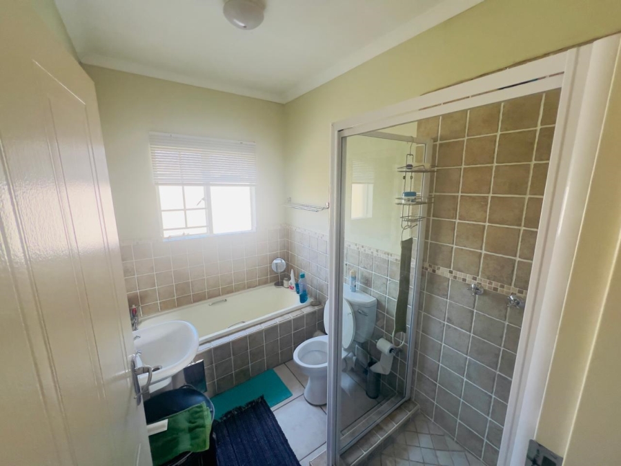 2 Bedroom Property for Sale in Meredale Gauteng