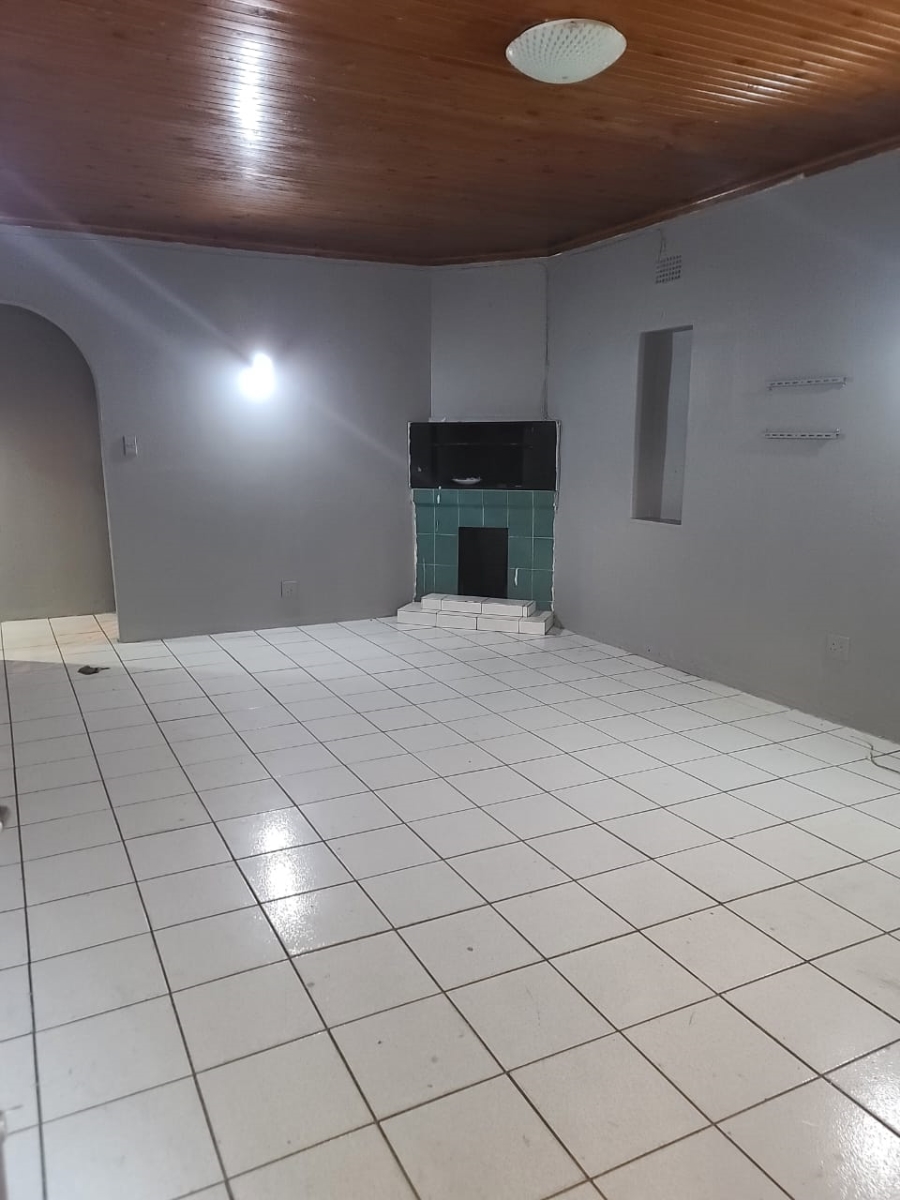 8 Bedroom Property for Sale in South Hills Gauteng