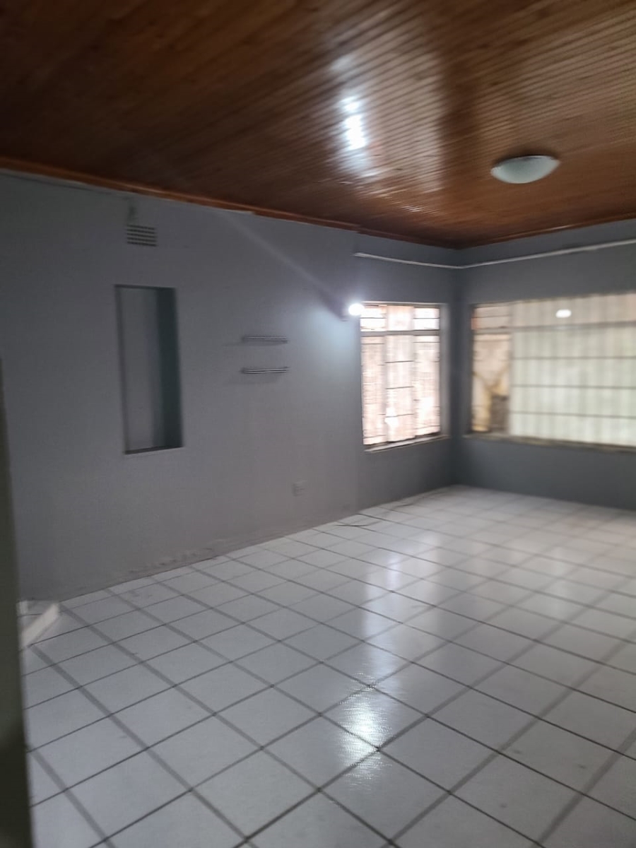 8 Bedroom Property for Sale in South Hills Gauteng