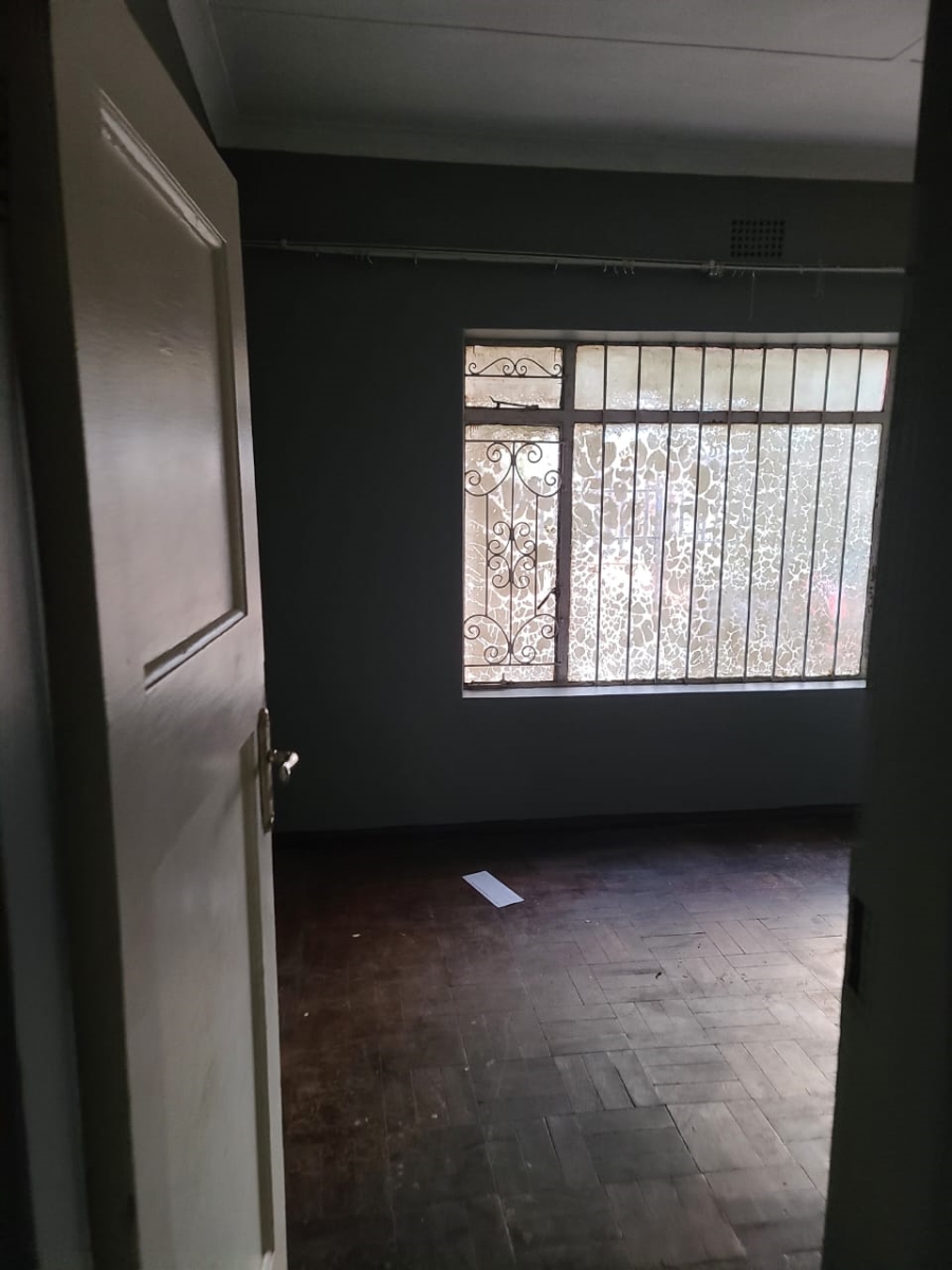 8 Bedroom Property for Sale in South Hills Gauteng