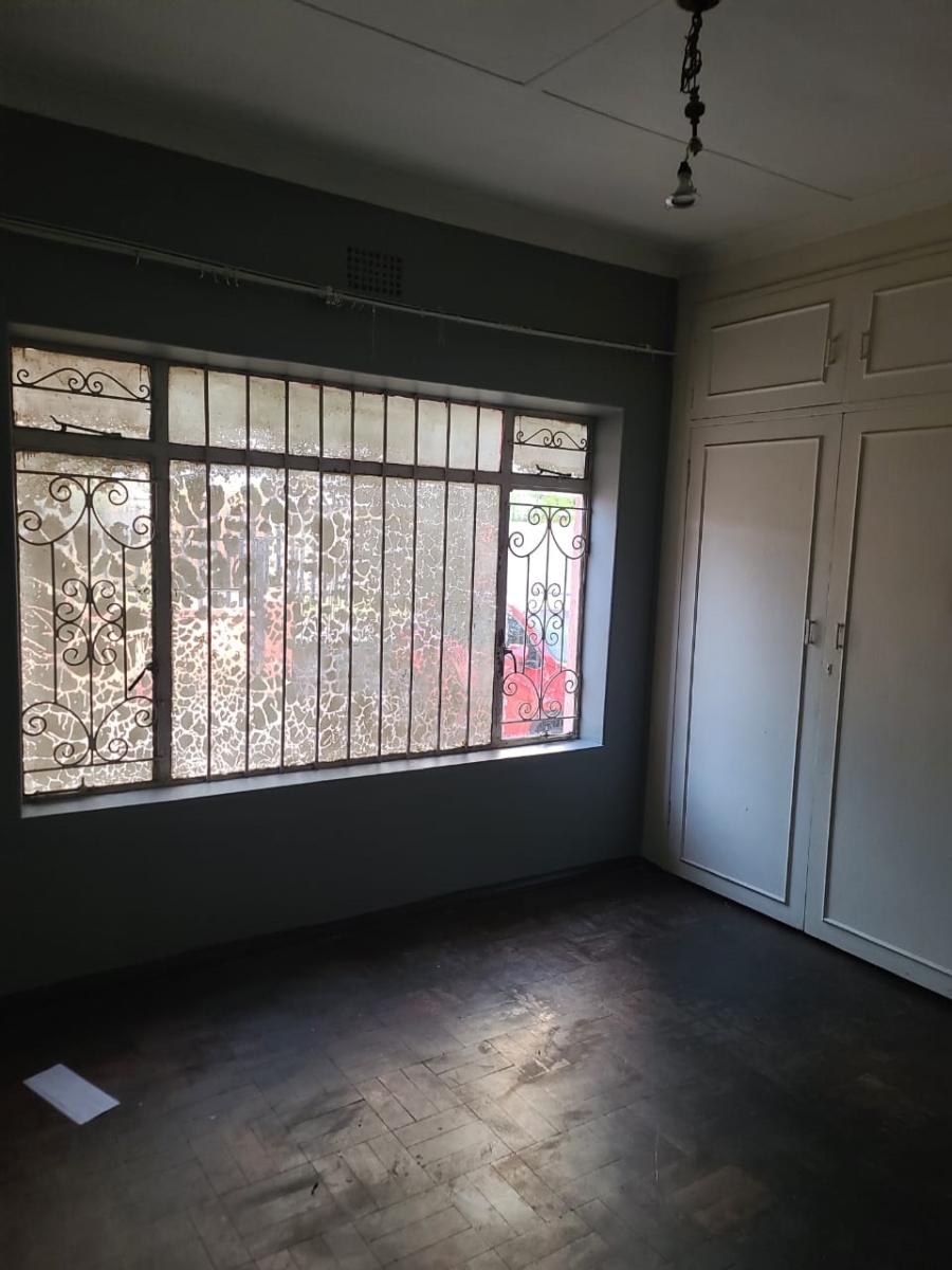 8 Bedroom Property for Sale in South Hills Gauteng
