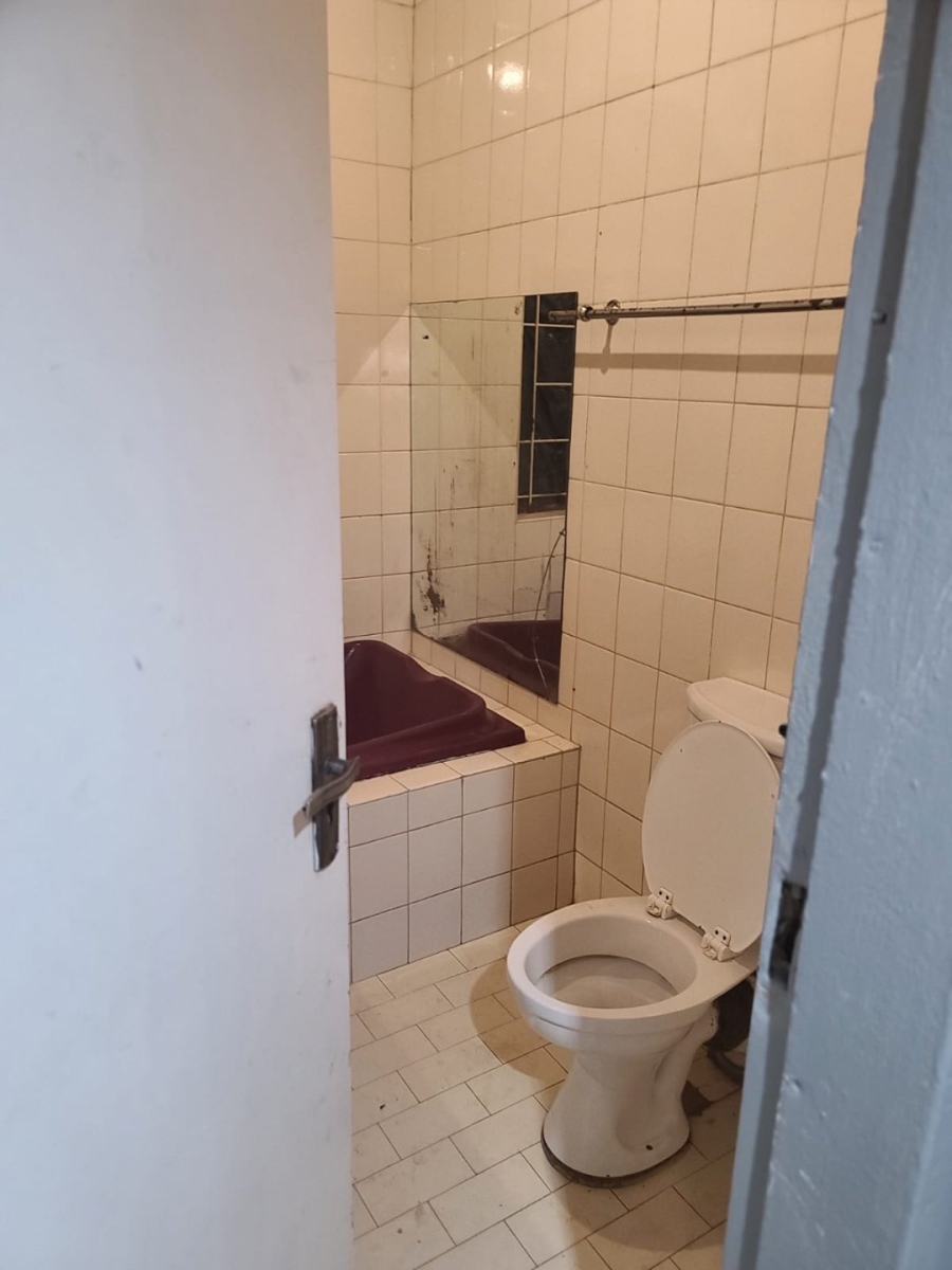 8 Bedroom Property for Sale in South Hills Gauteng