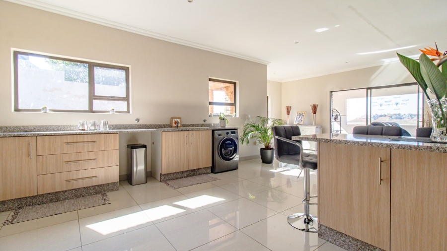 3 Bedroom Property for Sale in Oakdene Gauteng