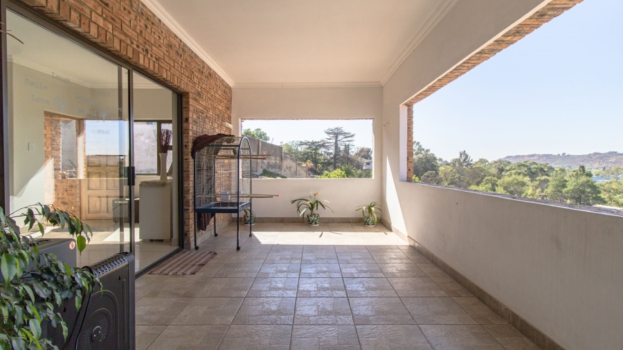 3 Bedroom Property for Sale in Oakdene Gauteng