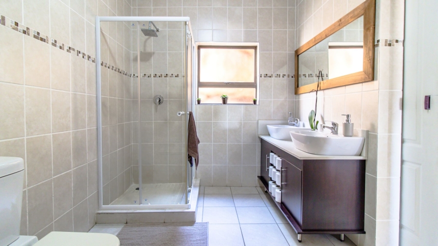 3 Bedroom Property for Sale in Oakdene Gauteng