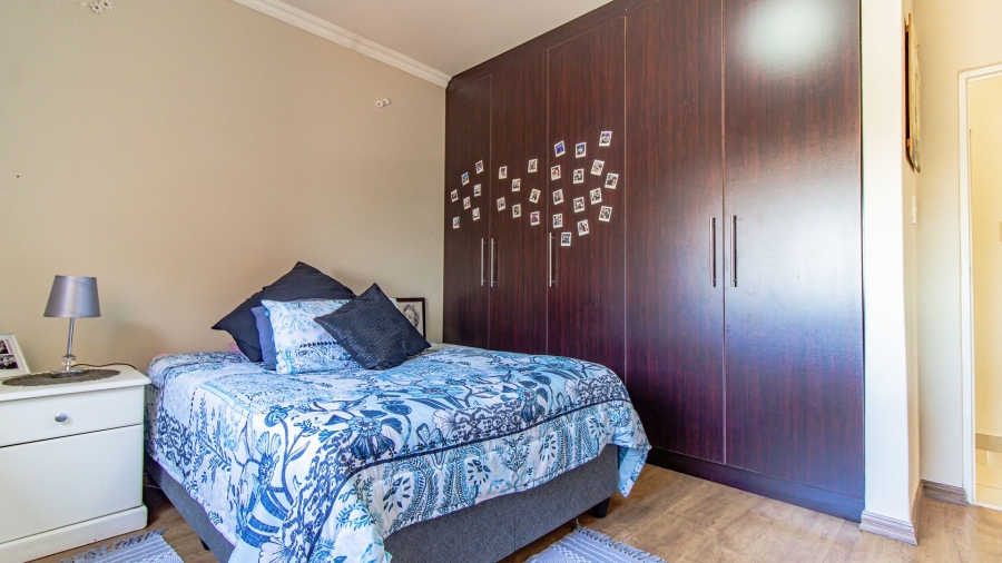 3 Bedroom Property for Sale in Oakdene Gauteng