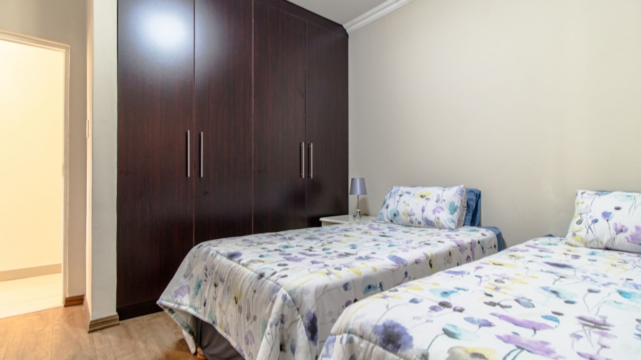 3 Bedroom Property for Sale in Oakdene Gauteng