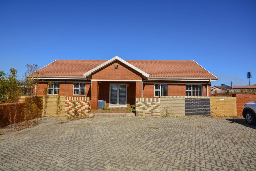 Commercial Property for Sale in Ormonde View Gauteng