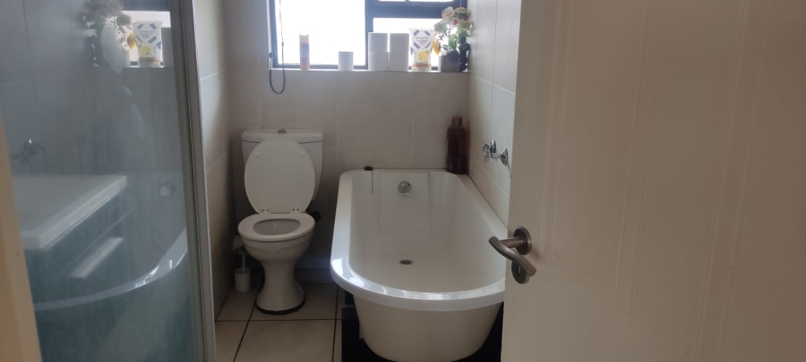 2 Bedroom Property for Sale in Winchester Hills Gauteng