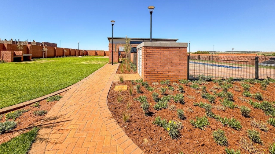  Bedroom Property for Sale in Midstream Estate Gauteng