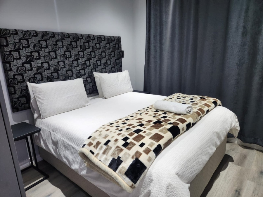 To Let 2 Bedroom Property for Rent in Robertsham Gauteng