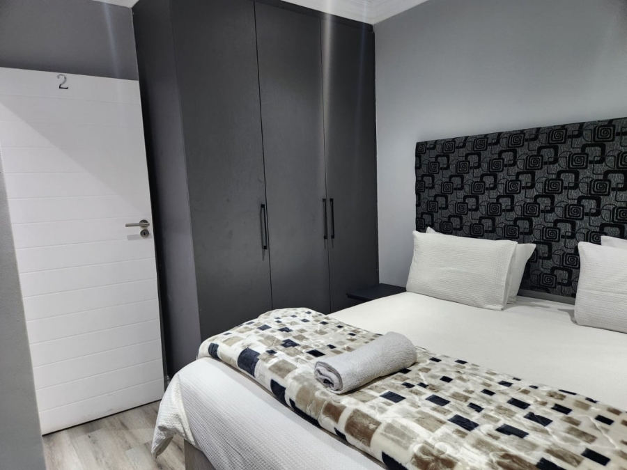 To Let 2 Bedroom Property for Rent in Robertsham Gauteng