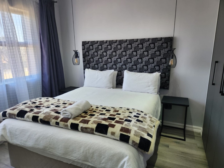 To Let 2 Bedroom Property for Rent in Robertsham Gauteng