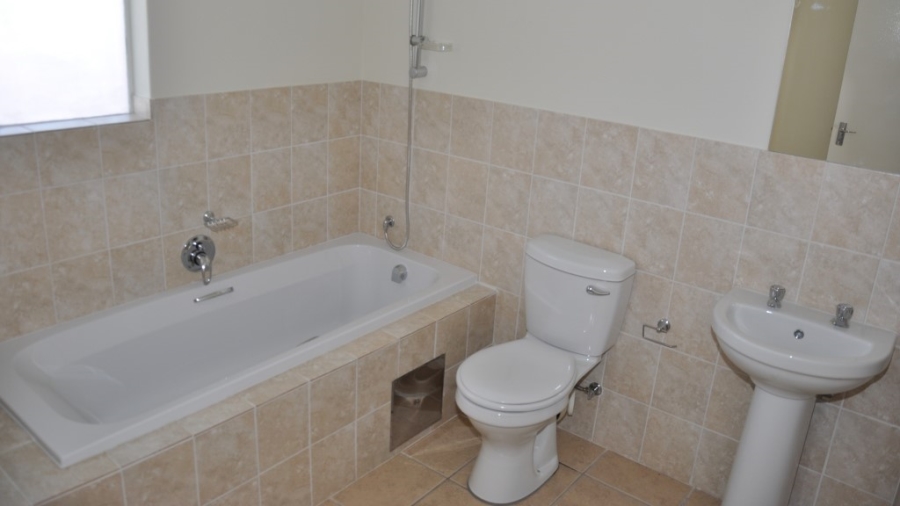 1 Bedroom Property for Sale in Rietfontein SH Gauteng