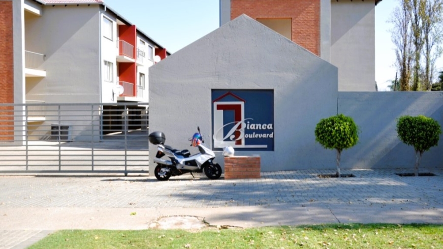 1 Bedroom Property for Sale in Rietfontein SH Gauteng