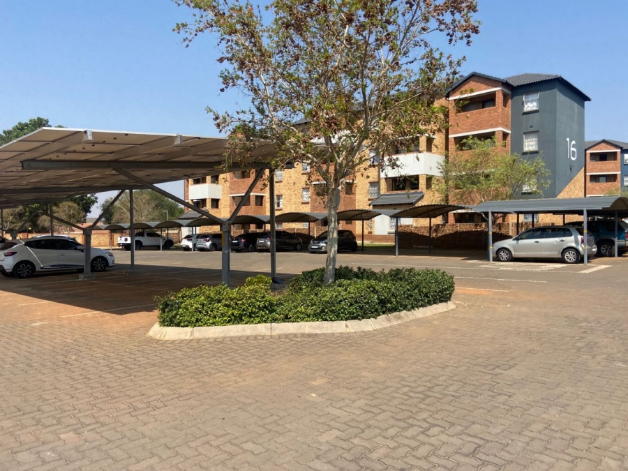 1 Bedroom Property for Sale in Heuweloord Gauteng