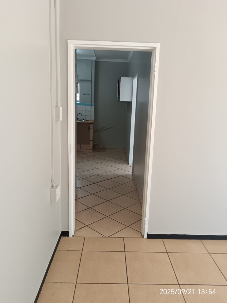 To Let  Bedroom Property for Rent in Kilner Park Gauteng
