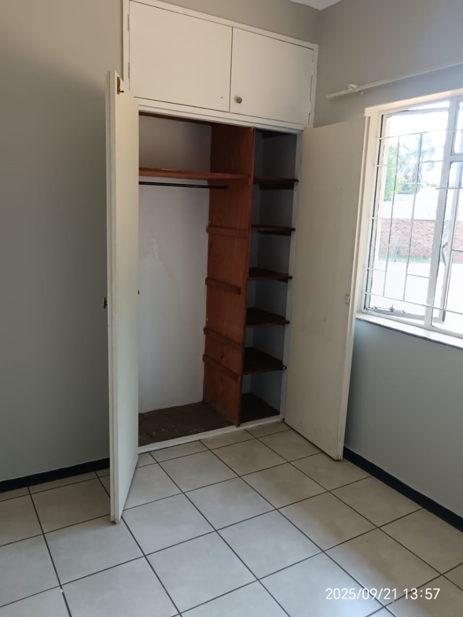 To Let  Bedroom Property for Rent in Kilner Park Gauteng