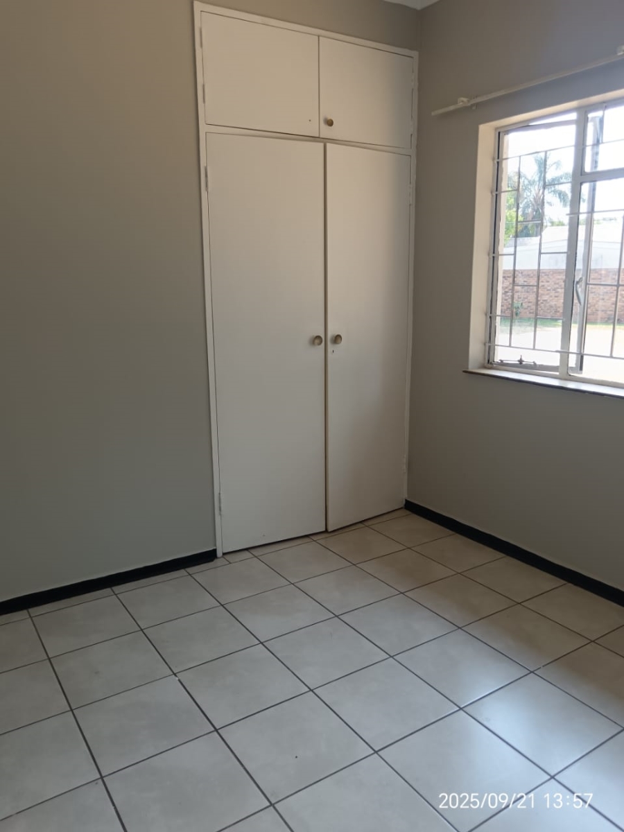 To Let  Bedroom Property for Rent in Kilner Park Gauteng