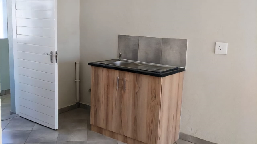 2 Bedroom Property for Sale in Alliance Gauteng