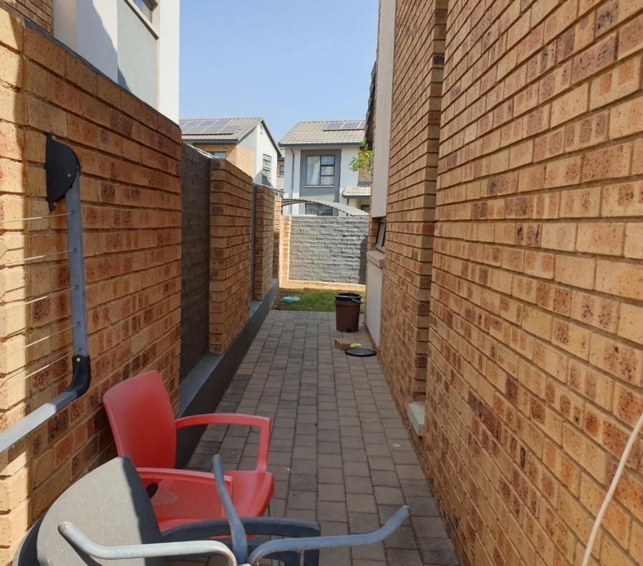 3 Bedroom Property for Sale in Amberfield Gauteng