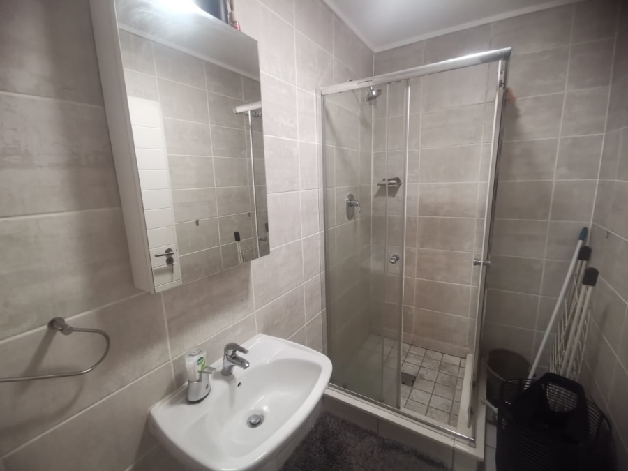 To Let 1 Bedroom Property for Rent in Linbro Park Gauteng