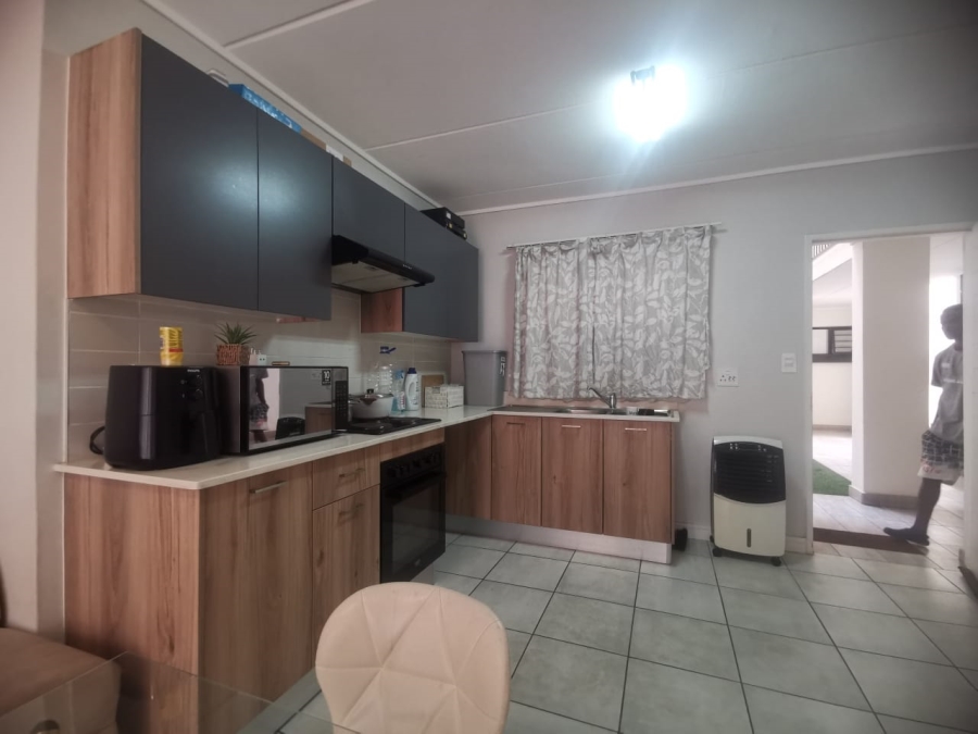 To Let 1 Bedroom Property for Rent in Linbro Park Gauteng
