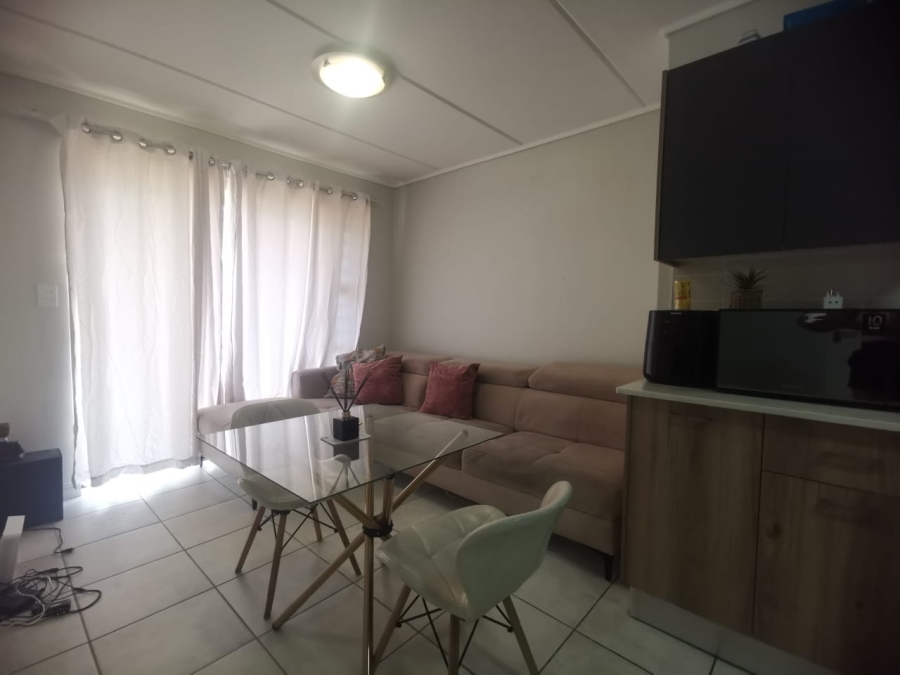 To Let 1 Bedroom Property for Rent in Linbro Park Gauteng