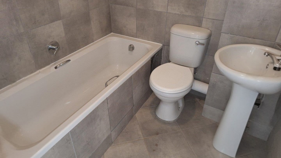 2 Bedroom Property for Sale in Alliance Gauteng