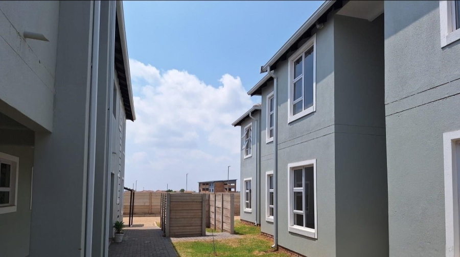 2 Bedroom Property for Sale in Alliance Gauteng