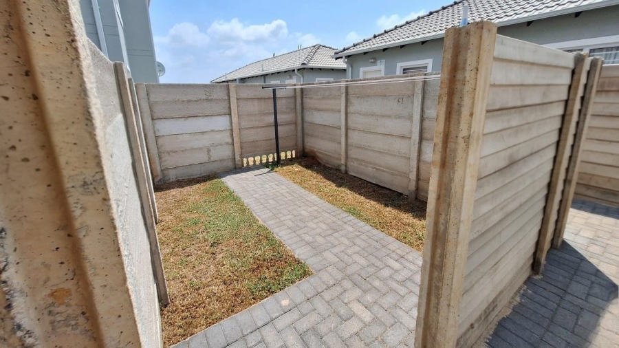 2 Bedroom Property for Sale in Alliance Gauteng