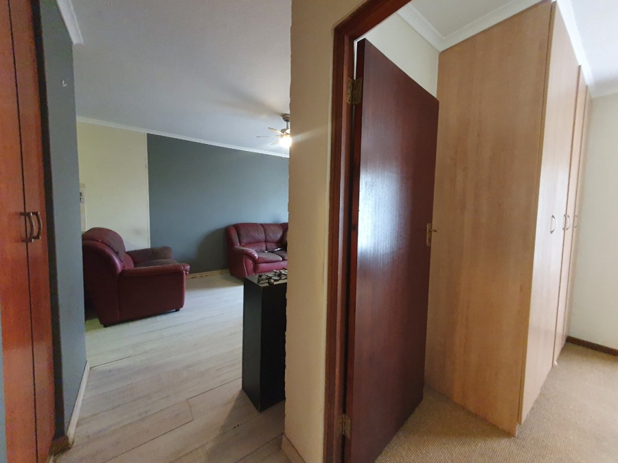 2 Bedroom Property for Sale in Montana Tuine Gauteng