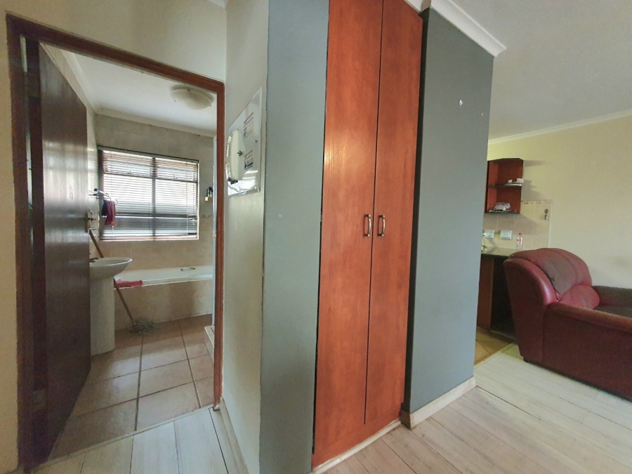 2 Bedroom Property for Sale in Montana Tuine Gauteng