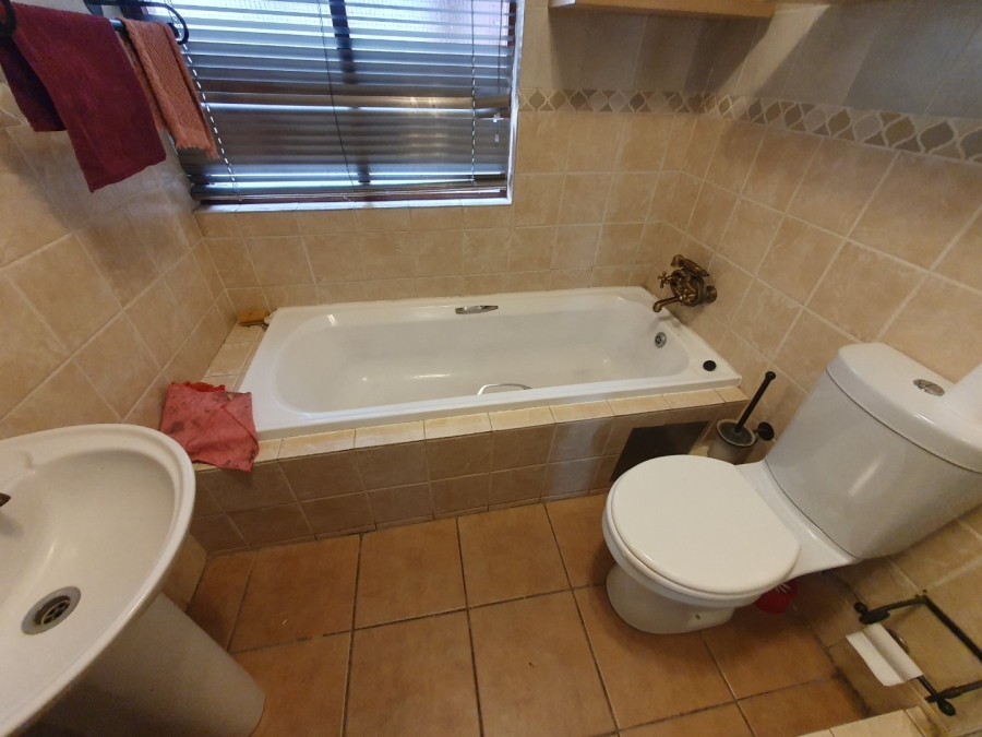 2 Bedroom Property for Sale in Montana Tuine Gauteng