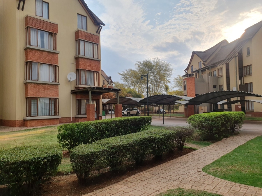 2 Bedroom Property for Sale in Montana Tuine Gauteng
