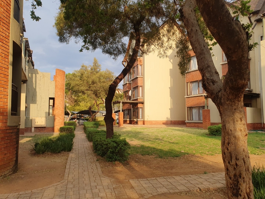 2 Bedroom Property for Sale in Montana Tuine Gauteng