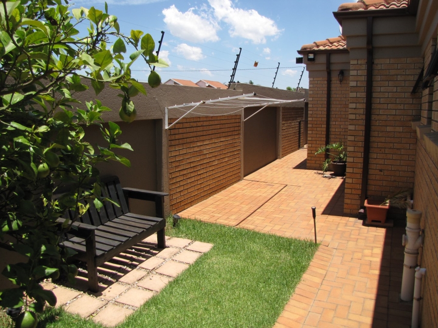 3 Bedroom Property for Sale in Pomona Gauteng