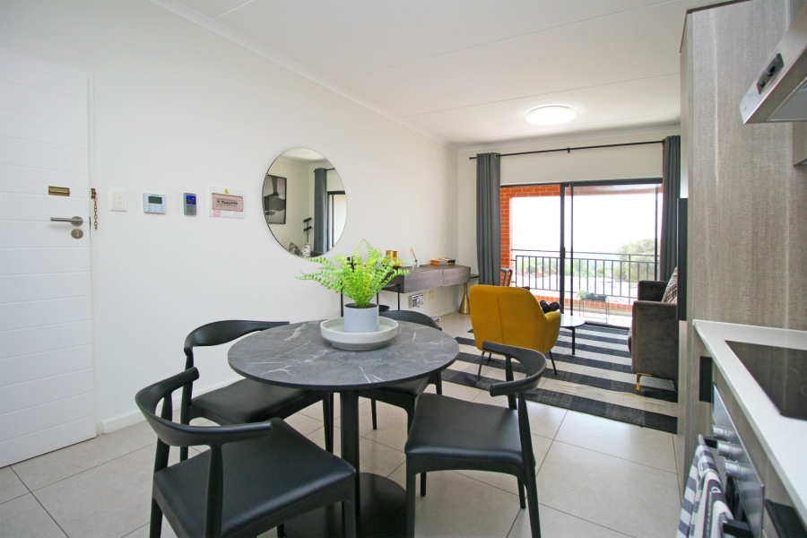 To Let 2 Bedroom Property for Rent in North Riding Gauteng