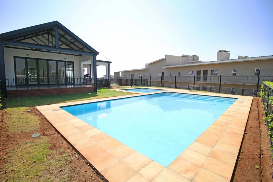 To Let 2 Bedroom Property for Rent in North Riding Gauteng