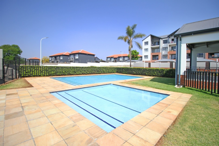 To Let 2 Bedroom Property for Rent in North Riding Gauteng