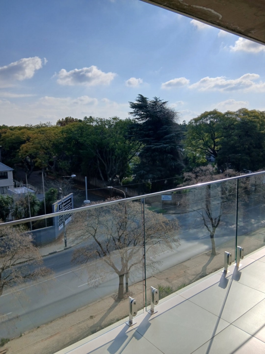 1 Bedroom Property for Sale in Rosebank Gauteng
