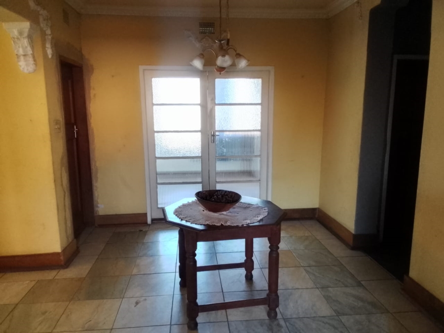 6 Bedroom Property for Sale in Judiths Paarl Gauteng