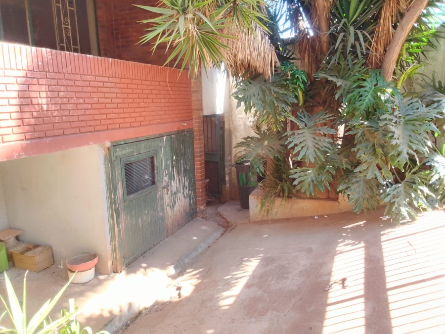 6 Bedroom Property for Sale in Judiths Paarl Gauteng