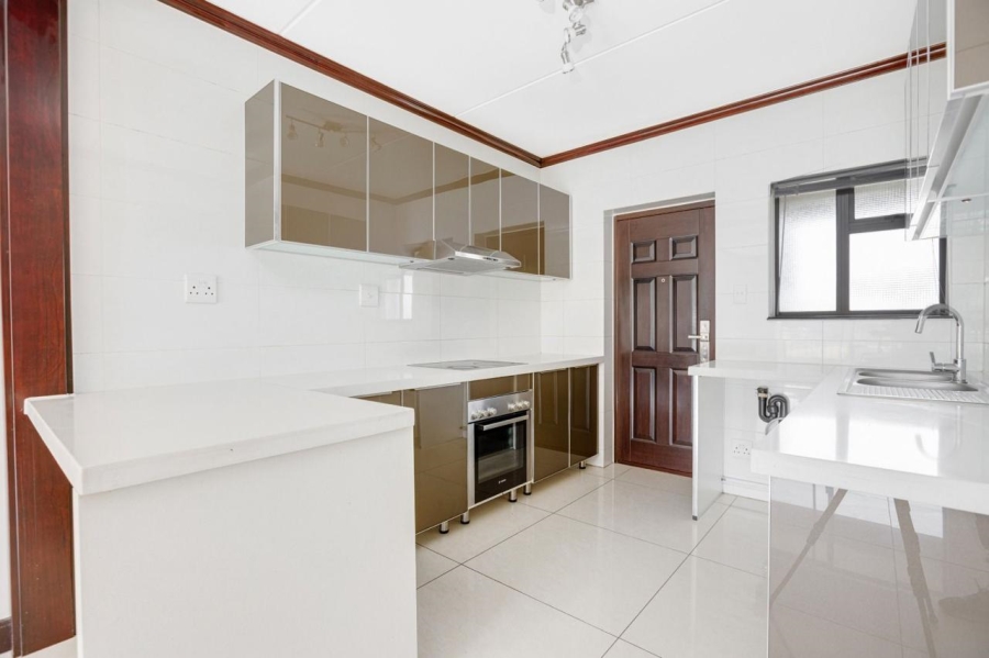 To Let 2 Bedroom Property for Rent in Maroeladal Gauteng